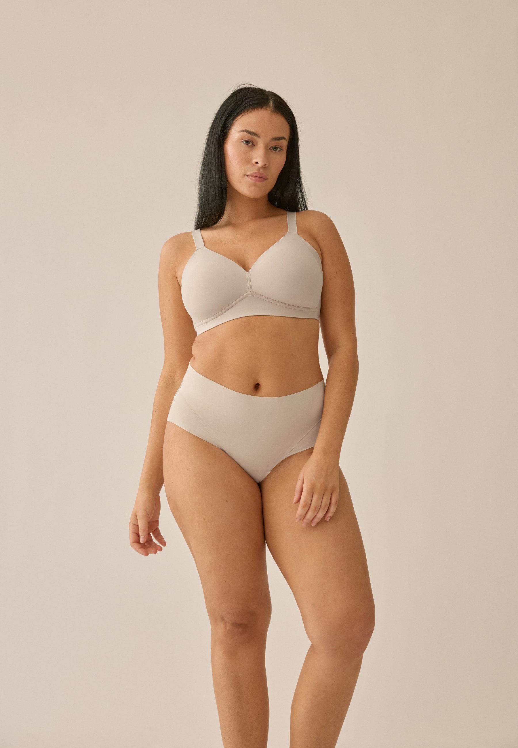 BELLAVE- REGGISENO MORBIDO CON EFFETTO SNELLENTE SUI FIANCHI