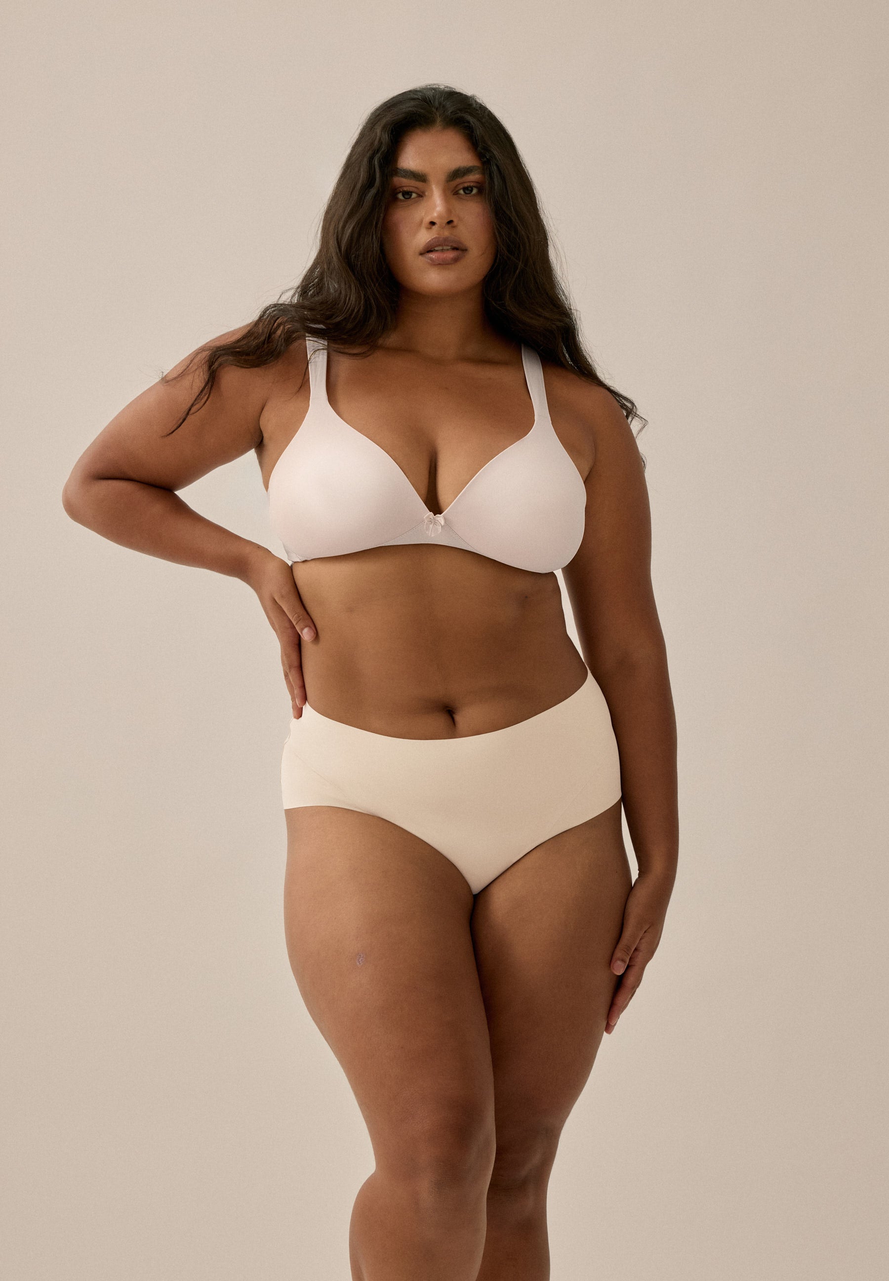 REGGISENO VELVET MORBIDO CON COPPE E SPALLINE ANTISCIVOLO